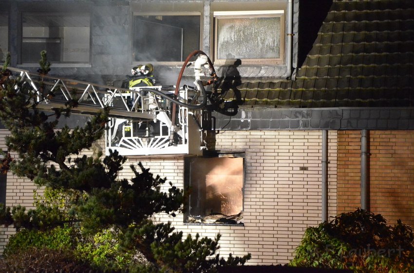 Feuer 4 Koeln Immendorf Giesdorfer Allee P258.JPG